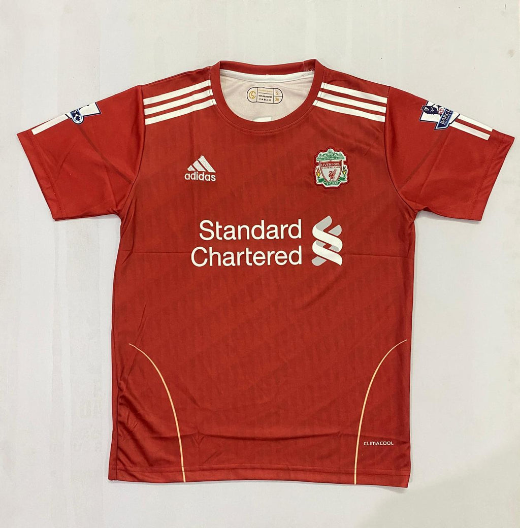 LIVERPOOL 2010-11 HOME KIT SUAREZ EMBROIDERY