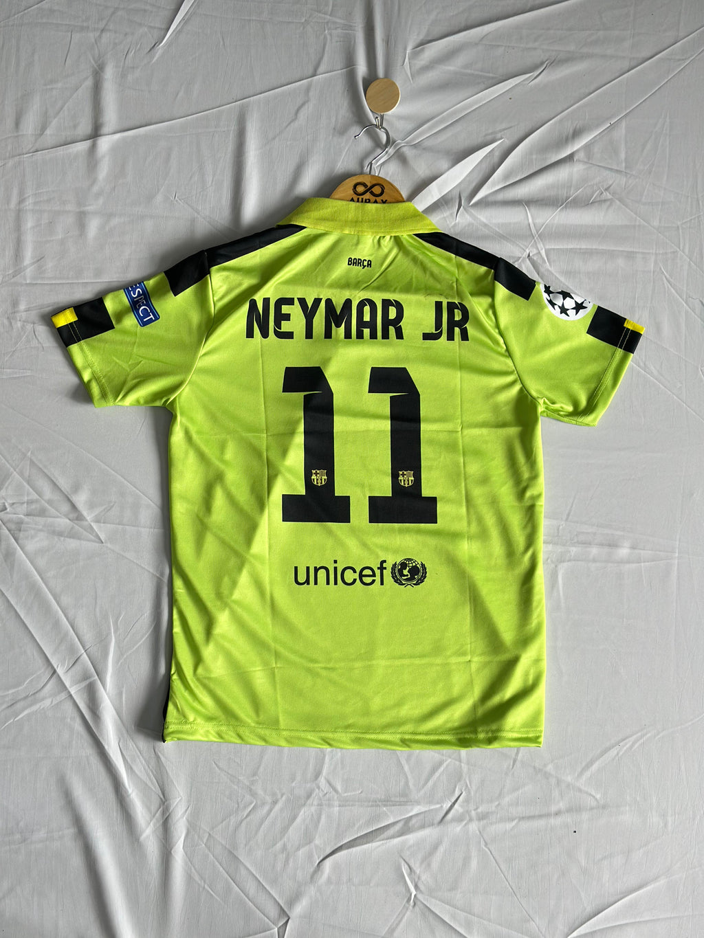 Neymar Barcelona Retro Kit Green Collar