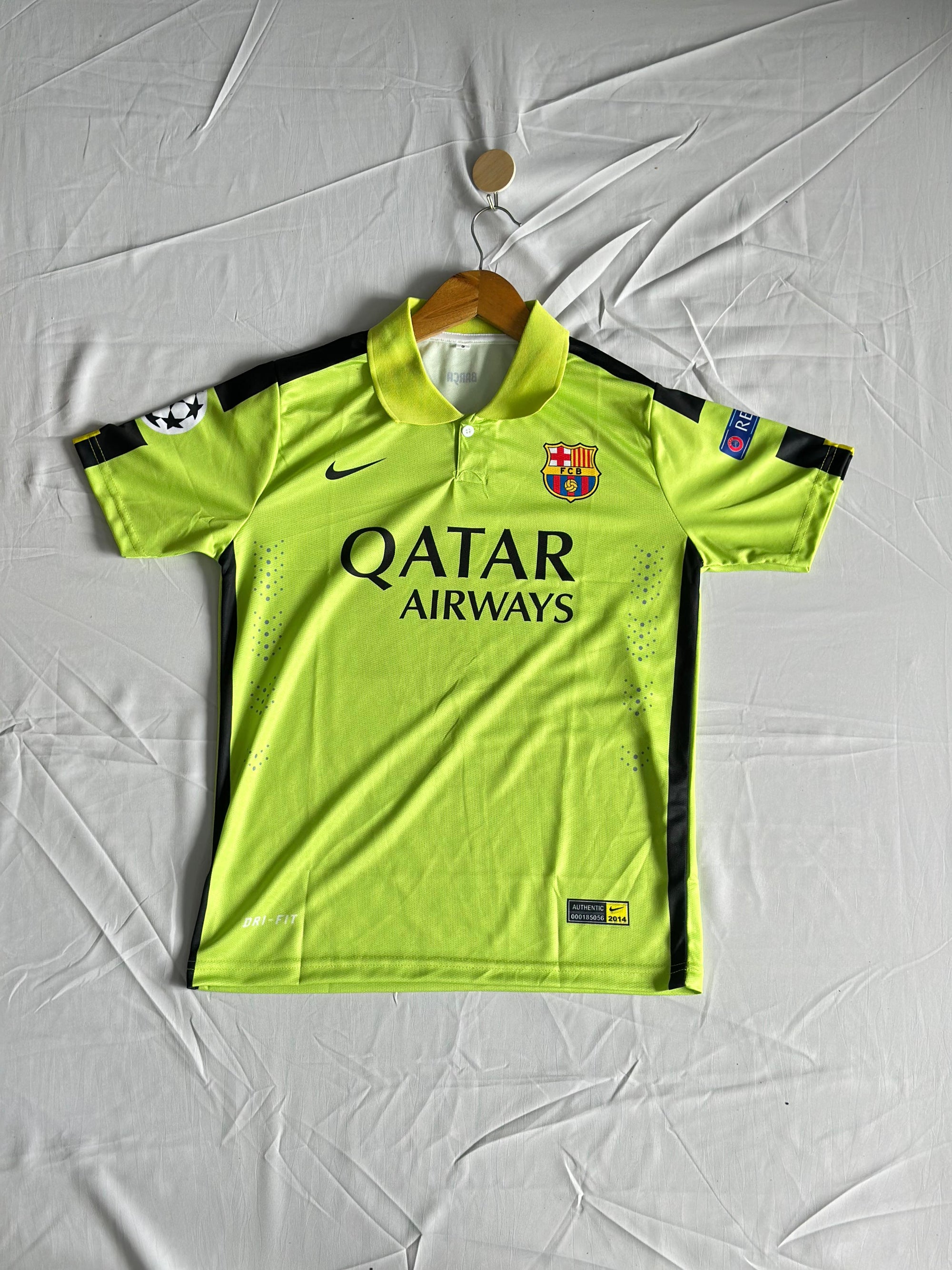 Messi Barcelona Retro Kit Green Collar