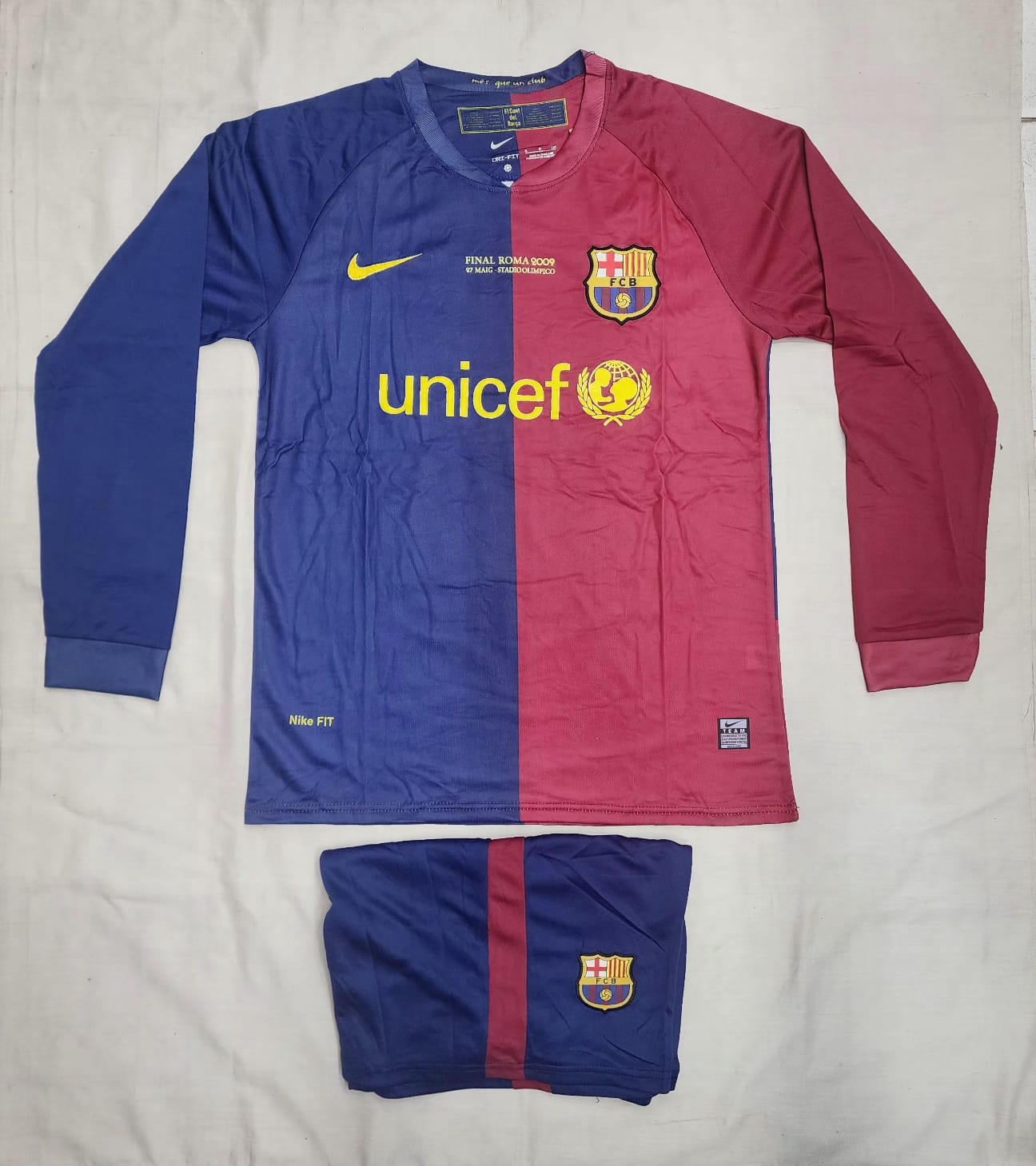BARCA FULL SLEEVES FAN VERSION WITH SHORTS