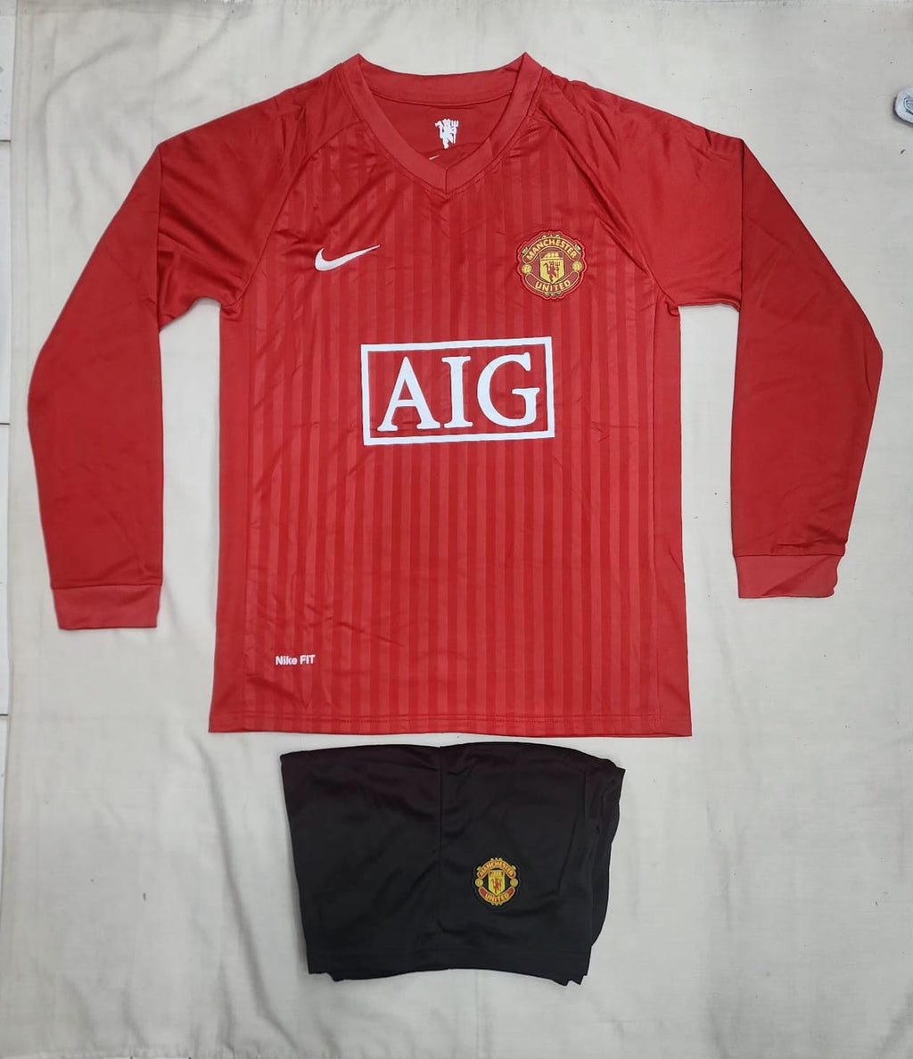 MANCHESTER UNITED FULL SLEEVES FAN VERSION WITH SHORTS