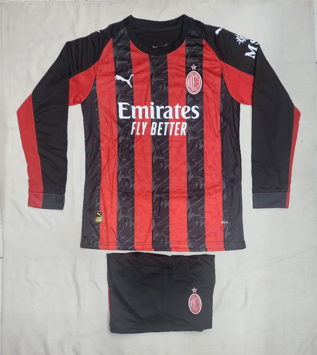 AC MILAN FULL SLEEVES FAN VERSION WITH SHORTS