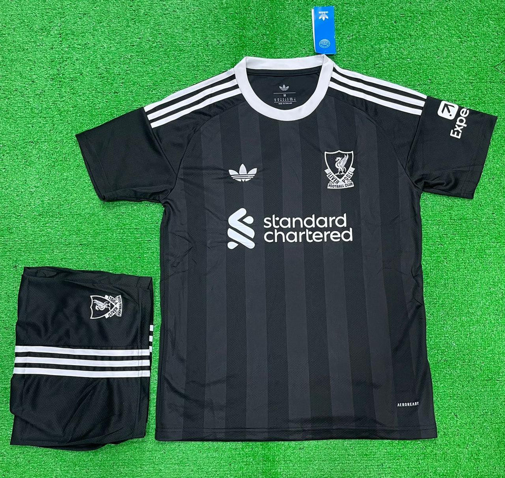 LIVERPOOL FAN VERSION WITH SHORTS