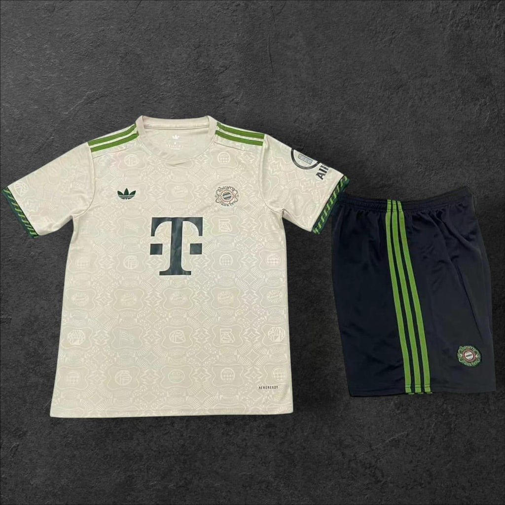 BAYERN MUMICH FAN VERSION WITH SHORTS