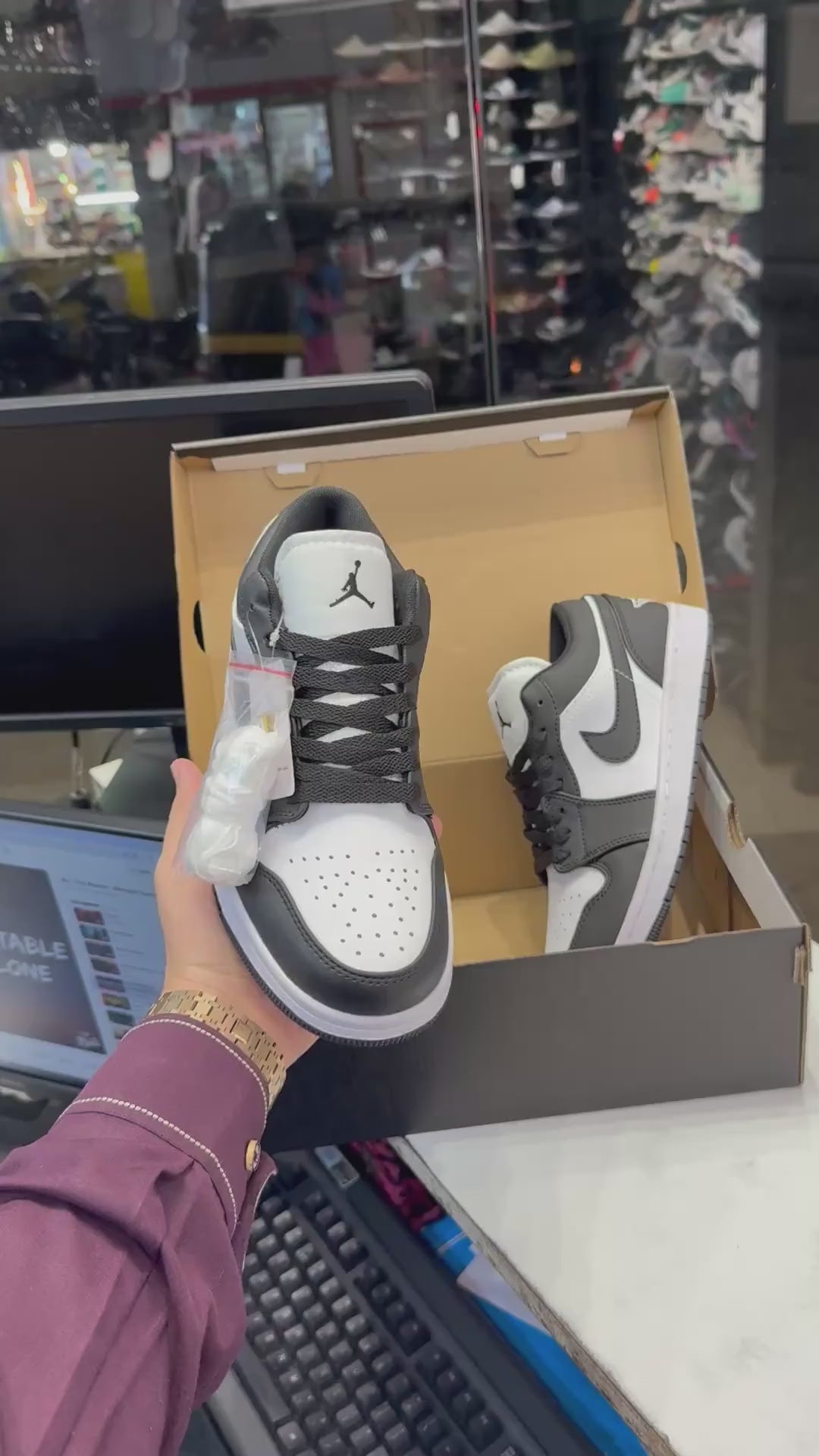 NIKE AIR JORDAN 1 PANDA LOW SEMI UA